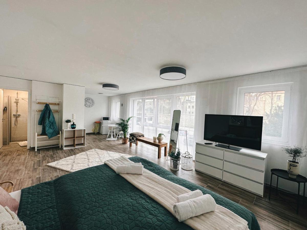 Sali Homes Elegant And Stylish Retreat In Heart Of Bayreuth, Close To River Exterior photo