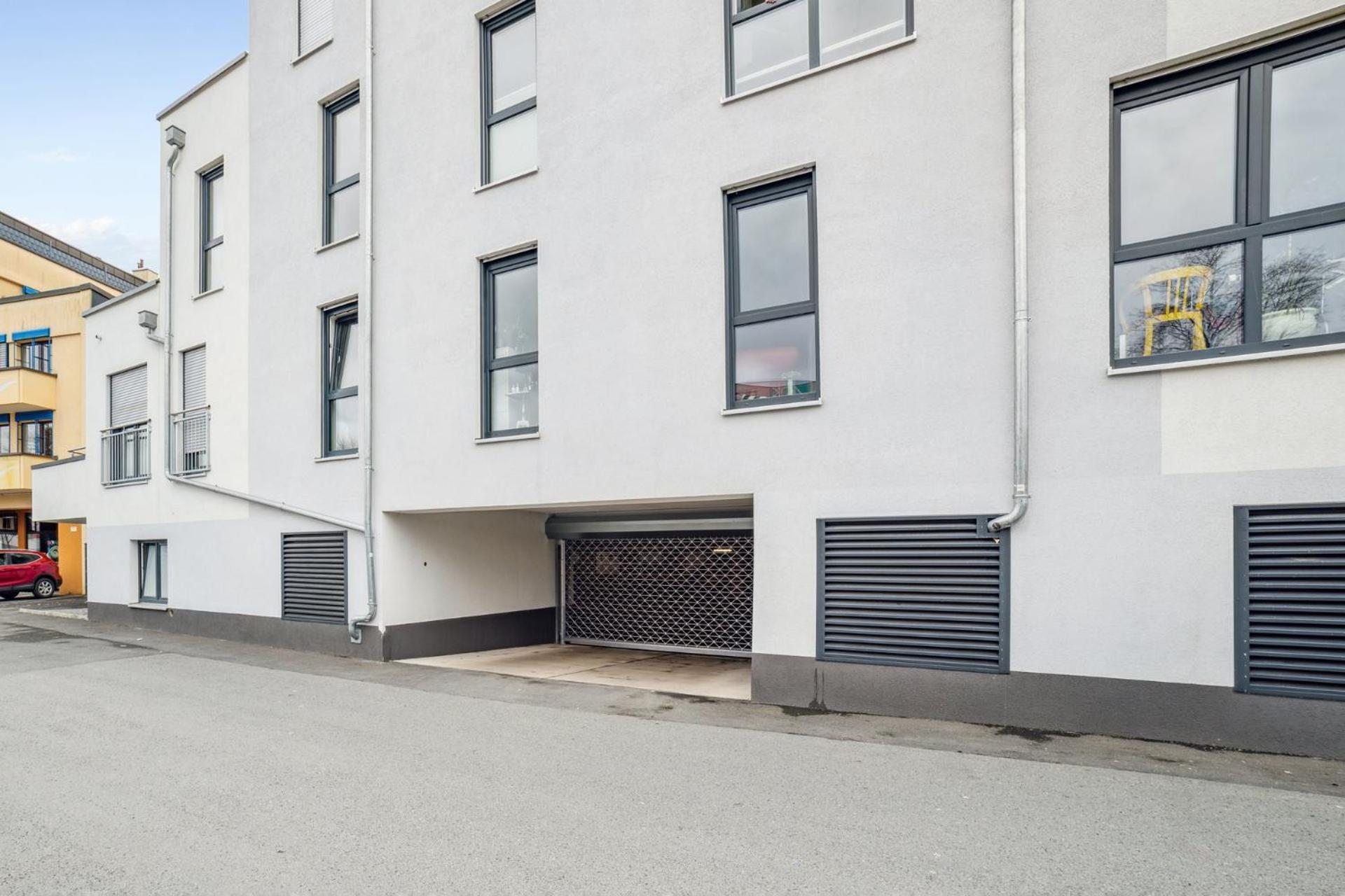 Sali Homes Elegant And Stylish Retreat In Heart Of Bayreuth, Close To River Exterior photo