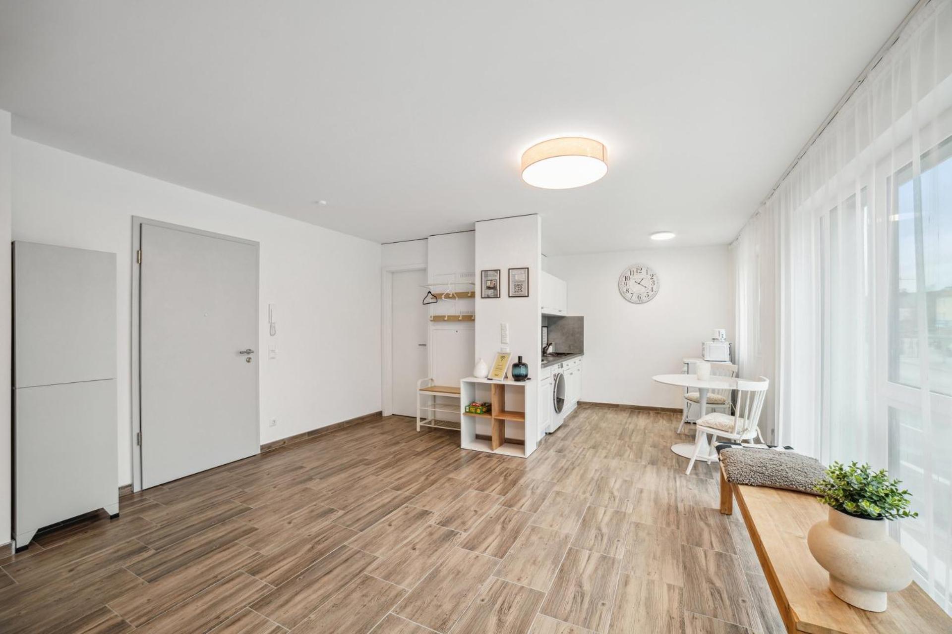 Sali Homes Elegant And Stylish Retreat In Heart Of Bayreuth, Close To River Exterior photo
